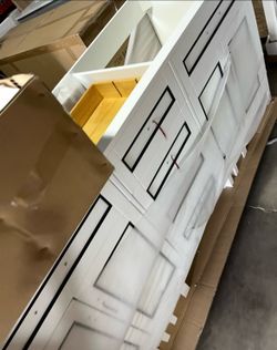 Bathroom vanity
