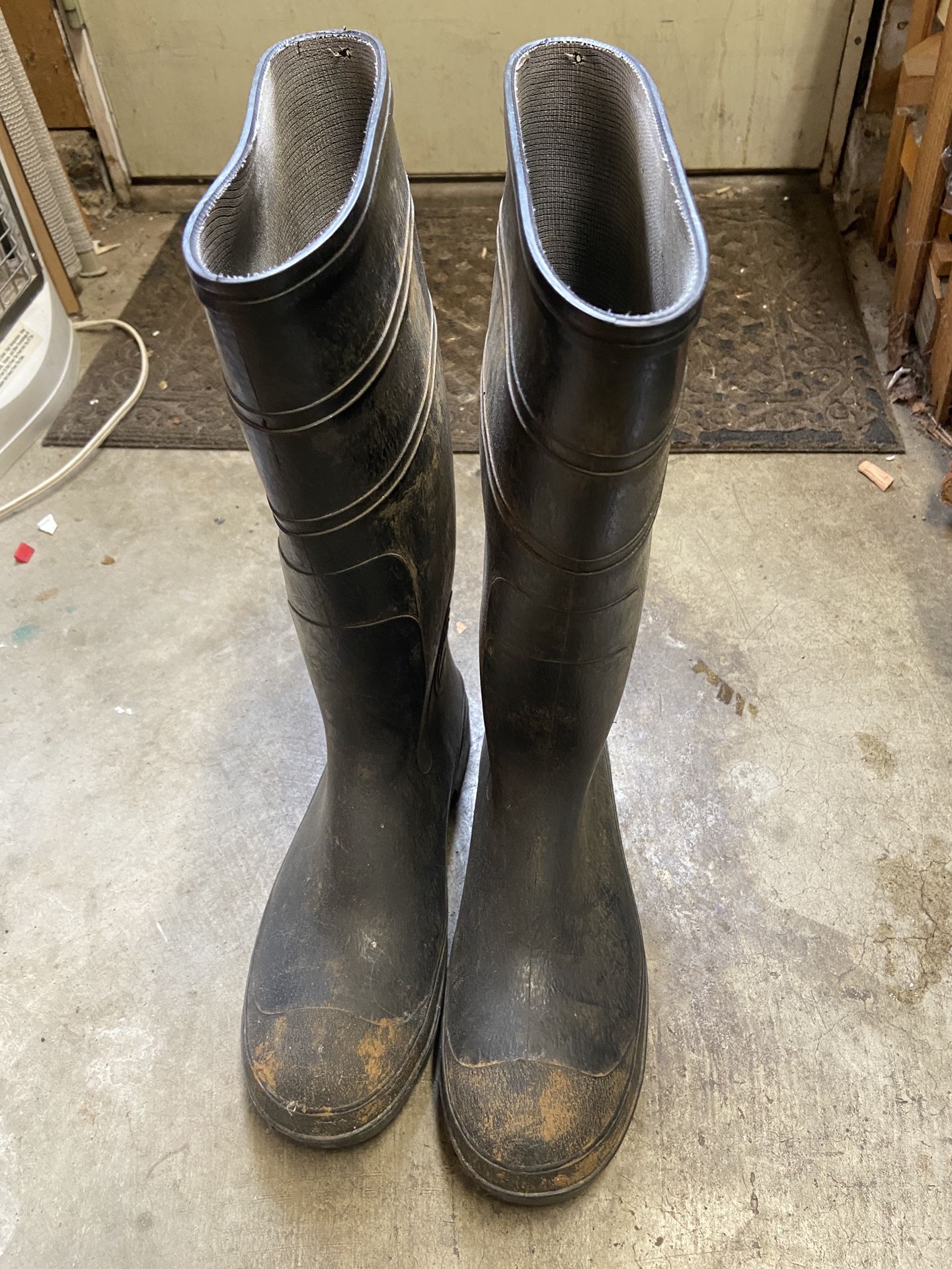 Steel Toed Rubber Boots Size 10