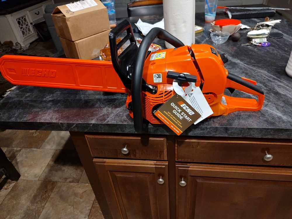 New ECHO CS-590 Gas Powered Chainsaw With 20"In Blade 
