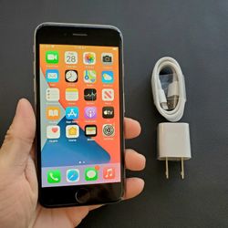 iPhone 6s - UNLOCKED - Like New  