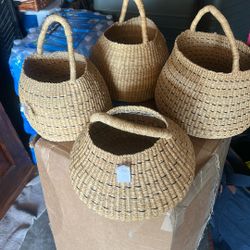 Gifts Baskets For Baby shower, Mother’s Day, Valentines Day, Birthdays 