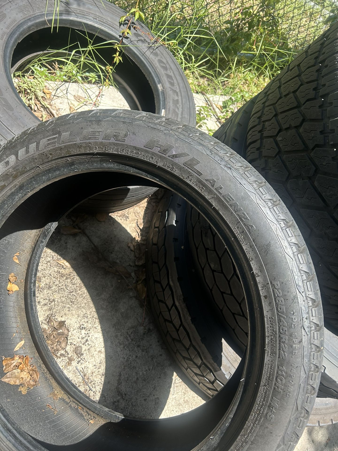 Bridgestone 285/45/22
