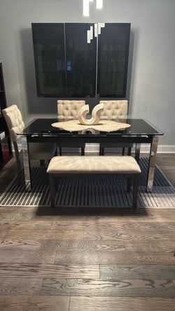 Black Modern Table