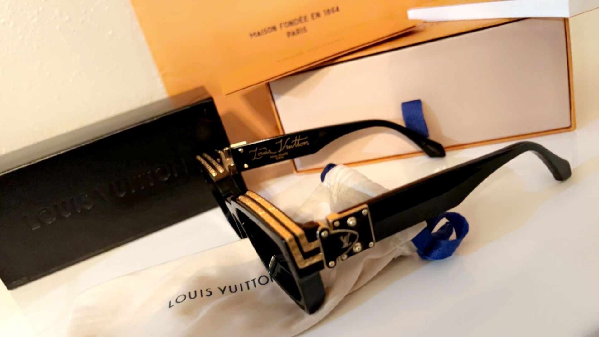 Sunglasses Louis Vuitton 