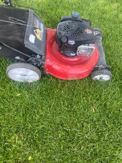 Yard Machine Push Lawnmower