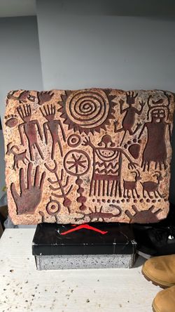 This item is a 1994 vintage Native American-style wall art