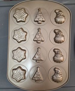 Wilton Holiday Nonstick Cookie Cake Pan Santa Christmas Tree And Snowman
