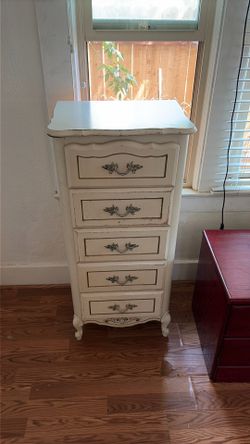 dresser set