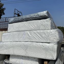 *New Memory Foam Mattress - Free Delivery! Twin Full Queen King Cal King* Cama Bed Box Spring