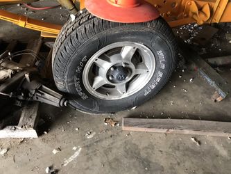 1989 Dakota 3.9L trans and transfers case tires and rims