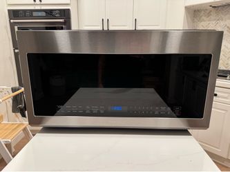 Samsung Microwave - 2.1 cu.ft. Over-the-Range Microwave with 400 CFM and Glass Touch Control