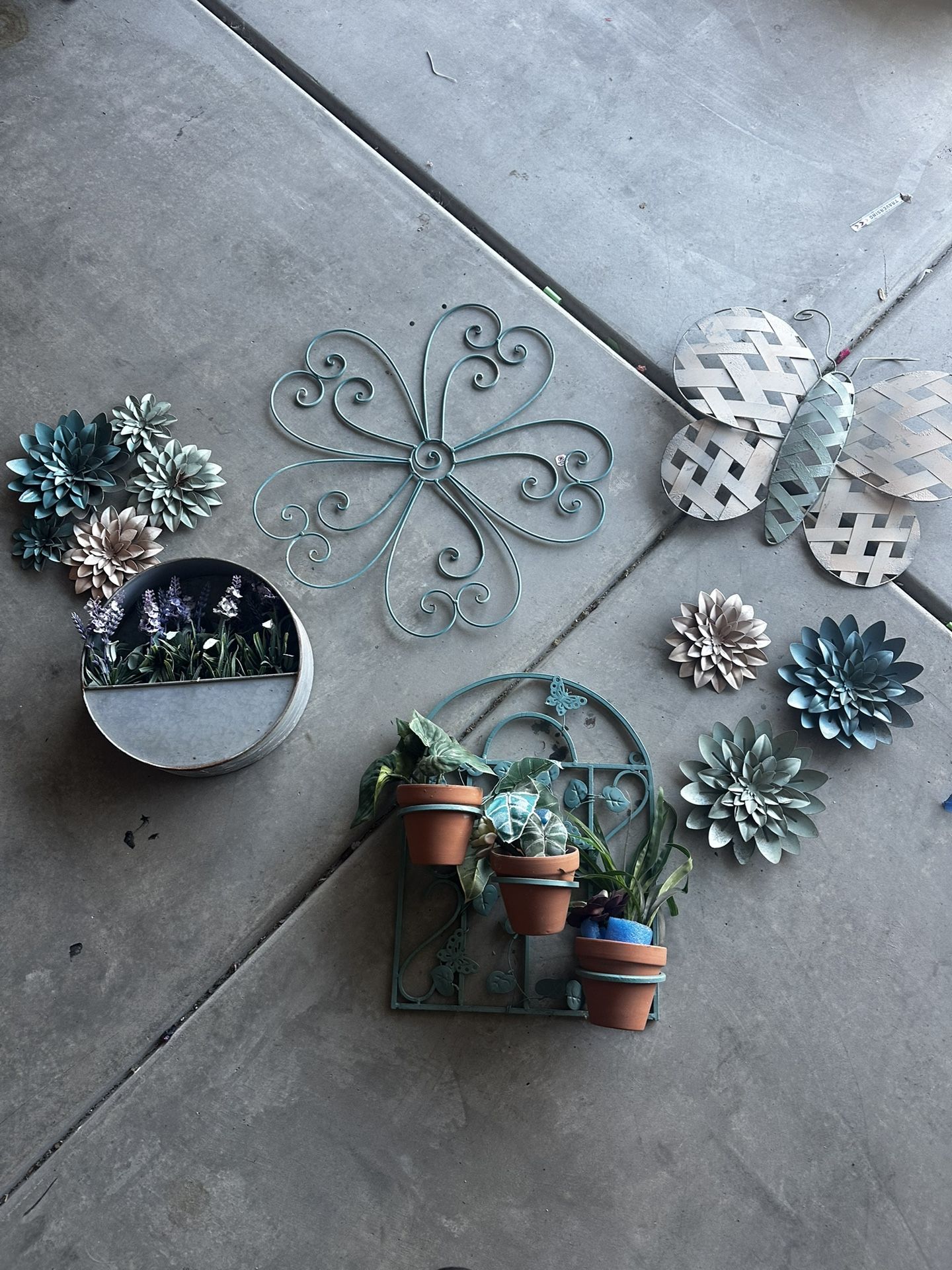 Outdoor Decor