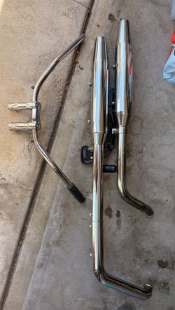 2013 stock HD exhaust with beach cruiser handlebars