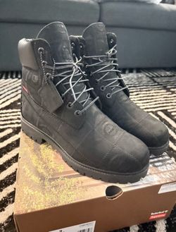 Supreme timberland size 9