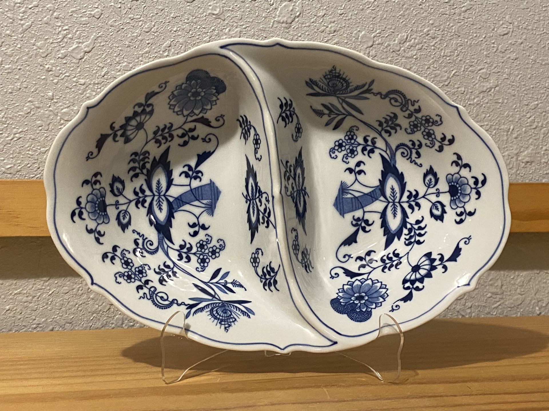 Blue Danube Divided Dish