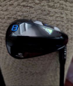 Cobra T-Rail Hybrid Iron #8 in Excellent Condition!!