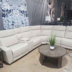 6 Pc Modular Leather Power Reclining Sectional with Power Headrests(New)