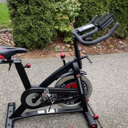 Schwinn ic3 indoor cycling bike with tablet holder sale