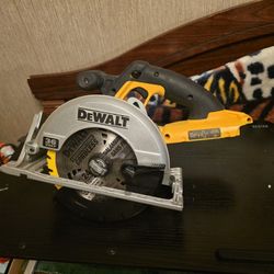 Dewalt 36v 7 1/4 circular saw