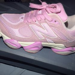 New balance shoes