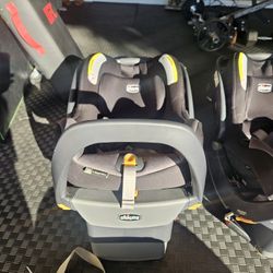 Premium Baby Gear Bundle – Chicco Car Seats + UPPAbaby VISTA V2 Stroller System + Rocker/Bouncer