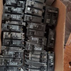  Bunch Of  Breakers   40 Amp 20 Amp And 15 Amp