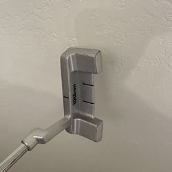 Wilson Mid-Mallet Putter