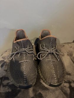 Adidas Yeezy Boost 350 V2 Sneakers