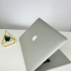 Apple MacBook Pro 15” Retina Quad Core i7/16GB RAM Laptop  Warranty Included 