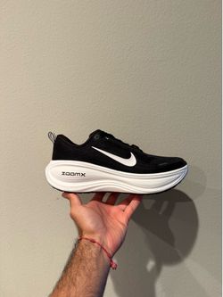 Men Size 9 - Nike Vomero Plus - NEW