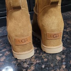 Size 5 UGG Boot. Very Comfortable, NEW