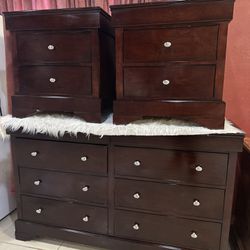 Excellent Condition All Drawers Never Used 