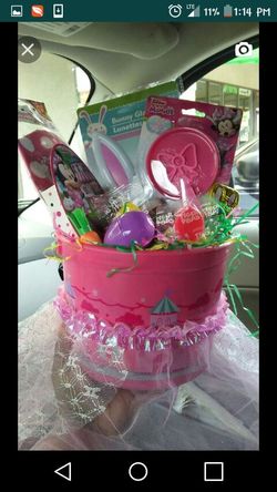 Minnie Mouse Easter basket