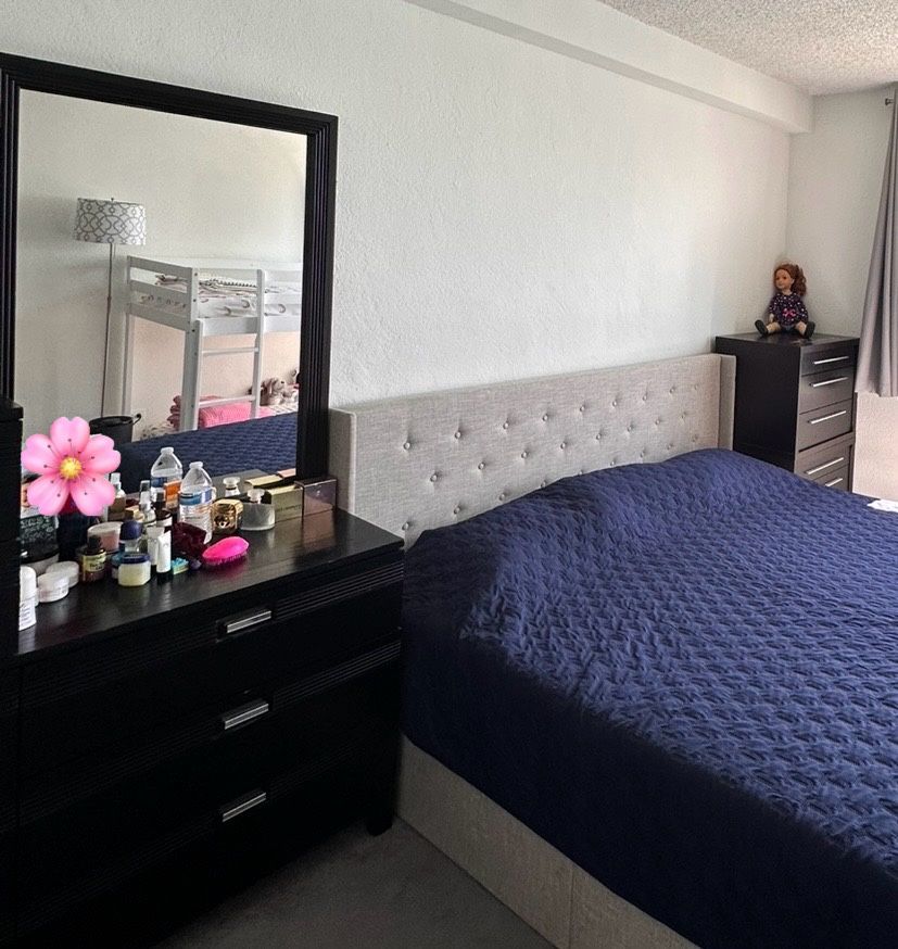 Drawer Dresser With Mirror And Drawer