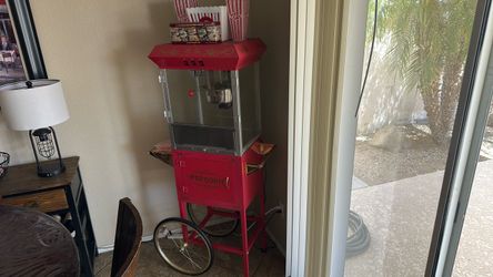 5’ tall popcorn machine