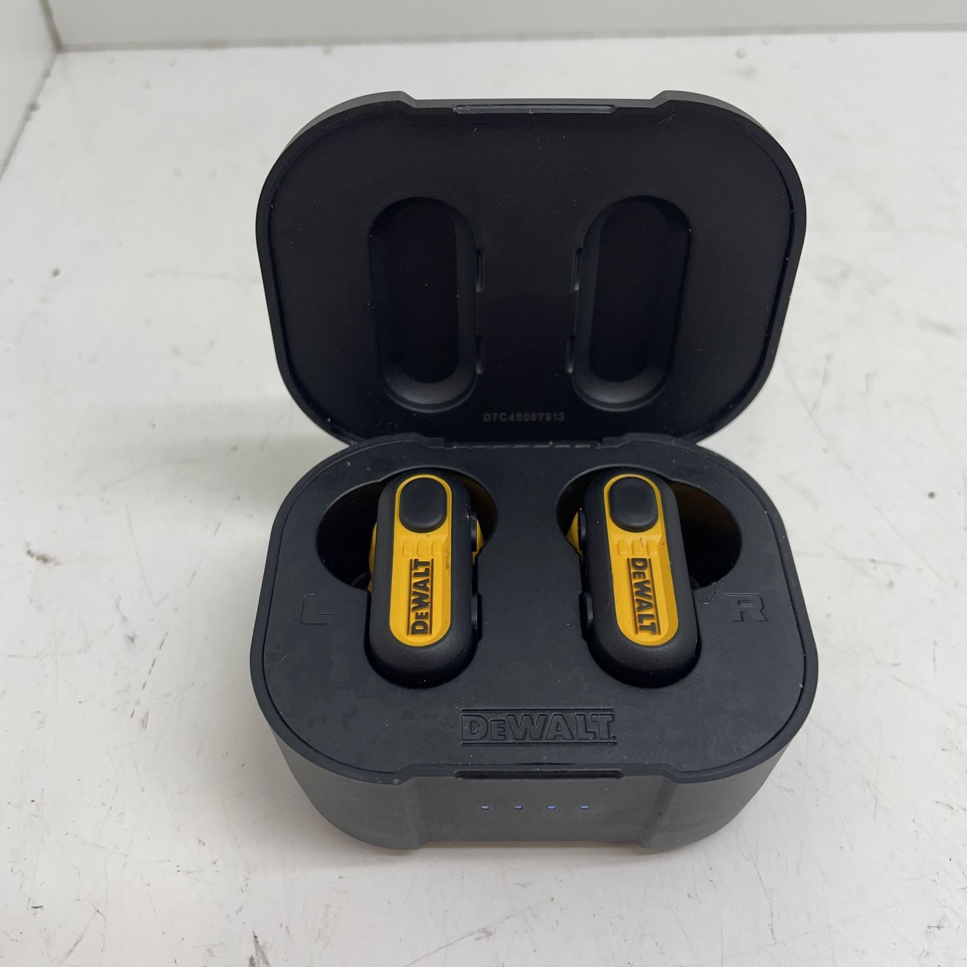Dewalt Bluetooth Earbuds 198429/11