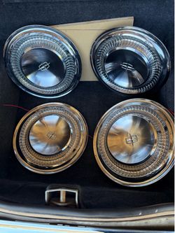 1964 Lincoln Hubcaps