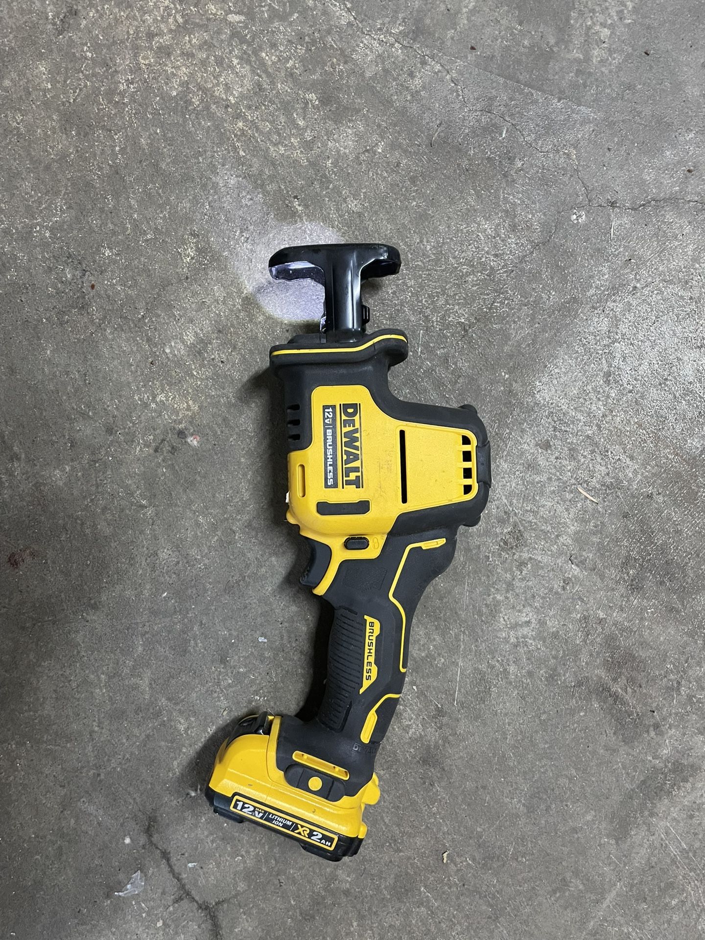 DeWalt Xtreme Compact Reciprocating Saw