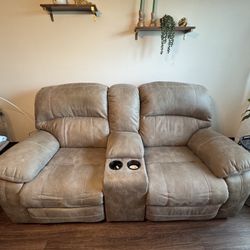 Reclining Sofa (Ashley Furniture)