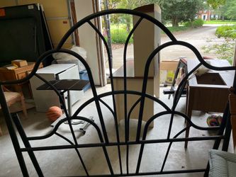 Metal head and footboard
