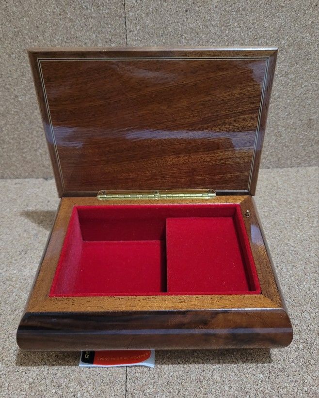 Vintage Reuge Swiss Music Jewelry Box Ornate Wood Inlay Floral 7"X5"X2".
