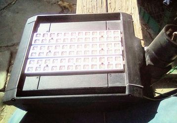 Large Bright LED Light (Street /Parking Lot Light