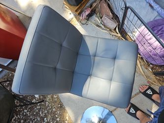 Pneumatic barstools