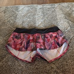 Lululemon Size 6 Shorts 