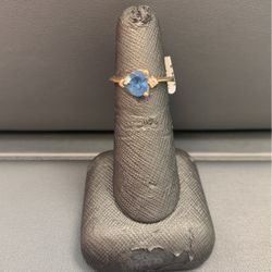 10k Gold Ring 2.8g Size 6