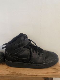 Nike kids court "borough"