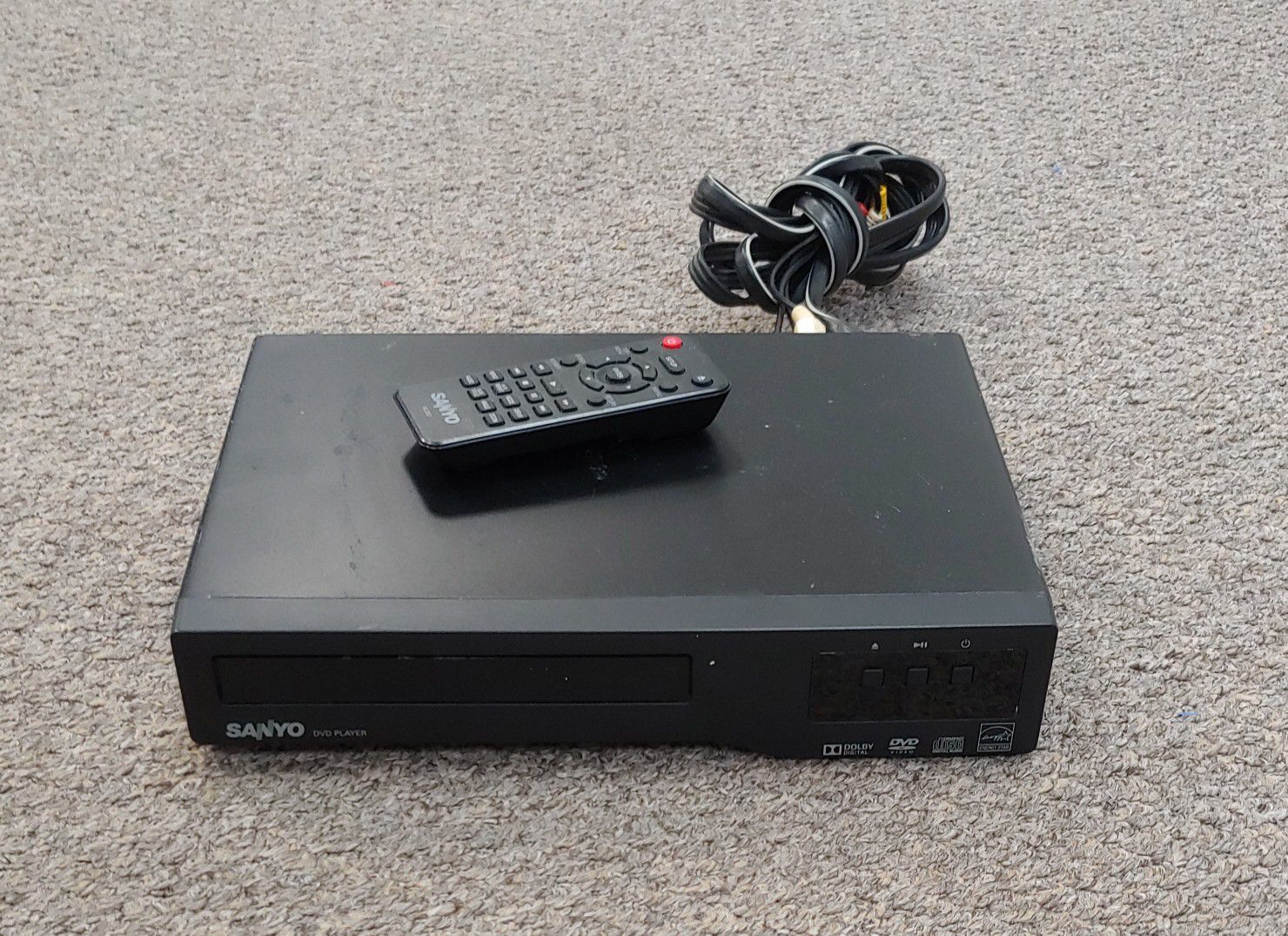 Sanyo DVD Player With Remote FWDP105F