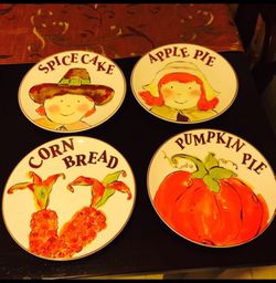4 Fall decorative plates