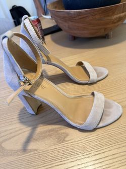 Zapatos De Tacón Size 7 $10