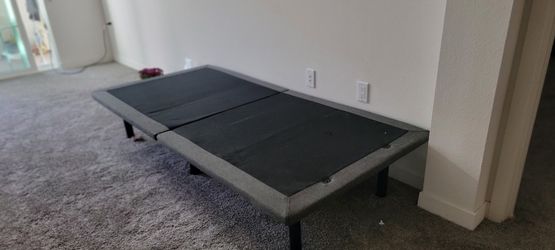 Electric adjustable Bed frame. Twin Size